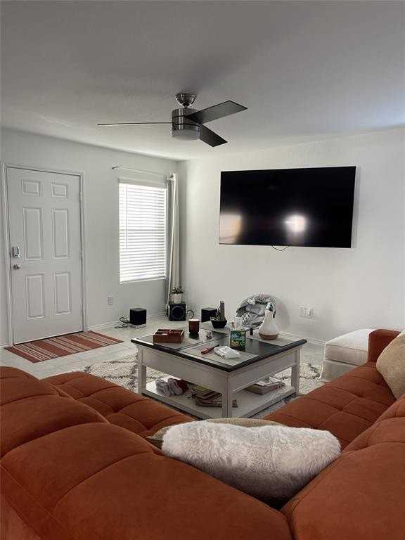 2636 Kingsman Dr - Photo 2 of 15