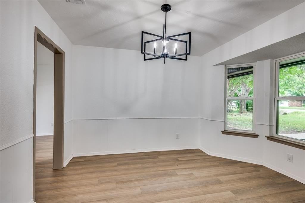 402 Country Meadow Dr - Photo 7 of 23