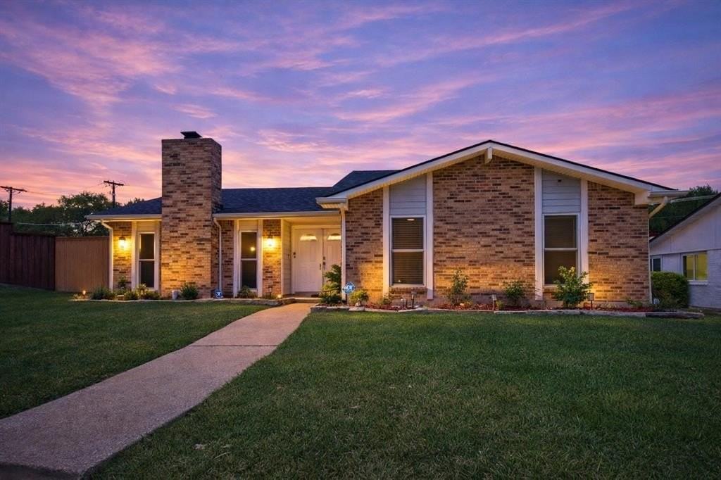 1121 Bass Dr - Photo 3 of 36