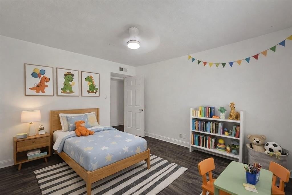 1121 Bass Dr - Photo 6 of 36