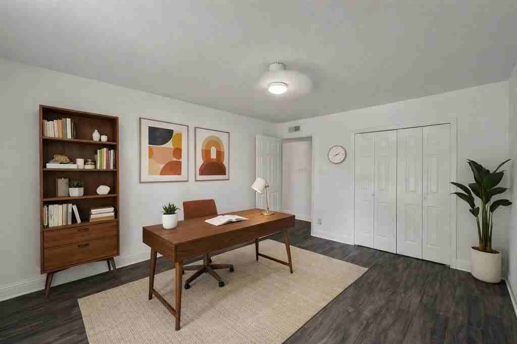 1121 Bass Dr - Photo 7 of 36