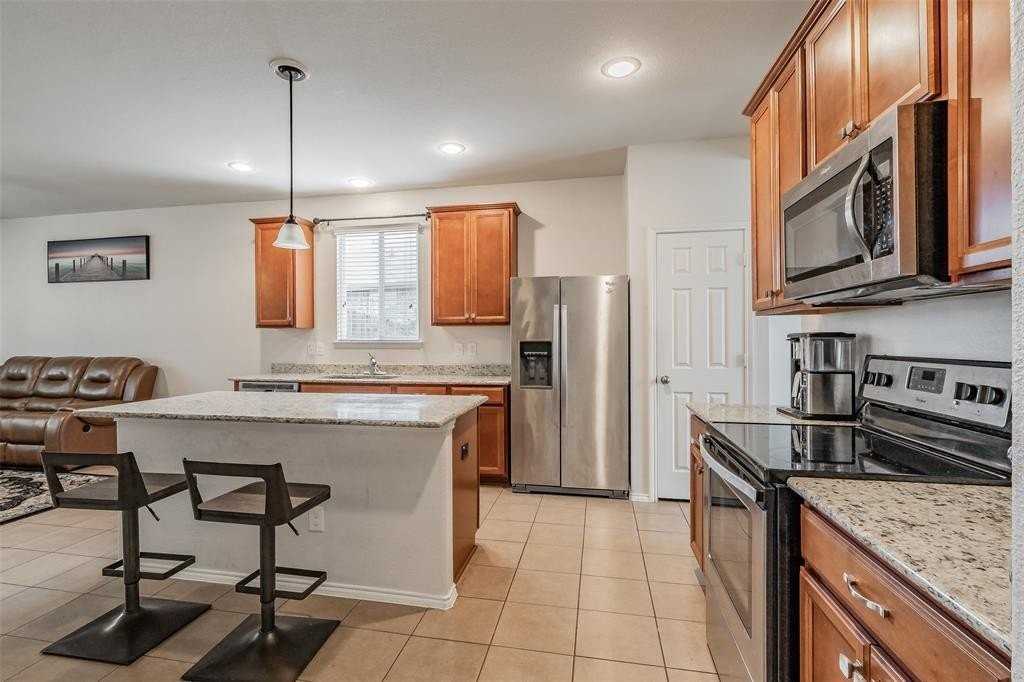 2312 Bermont Red Ln - Photo 7 of 38