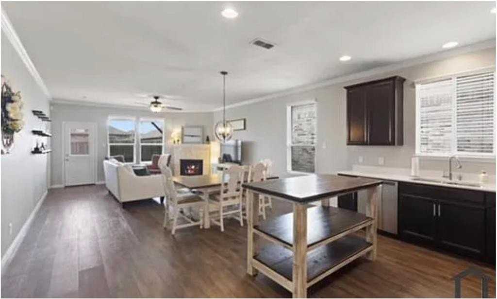 3012 Montserrat Creek Dr - Photo 4 of 9