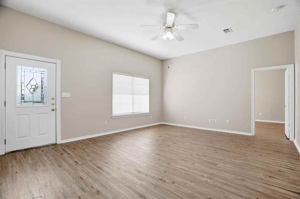 1208 Caballo Way - Photo 3 of 22