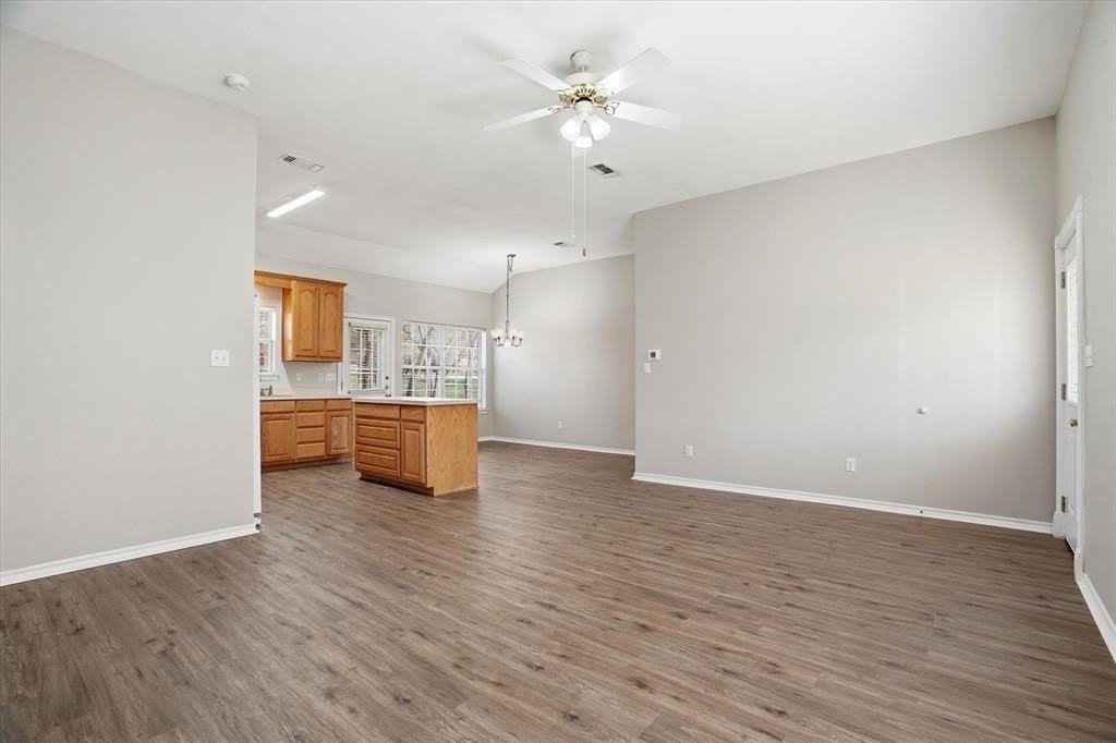 1208 Caballo Way - Photo 4 of 22