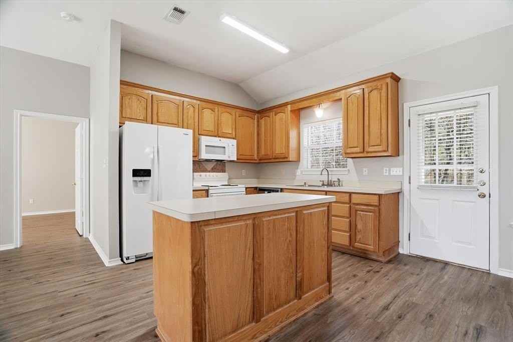 1208 Caballo Way - Photo 6 of 22