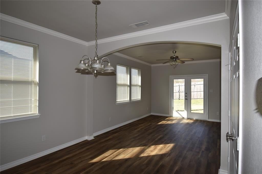 1110 Story Book Ln - Photo 6 of 24