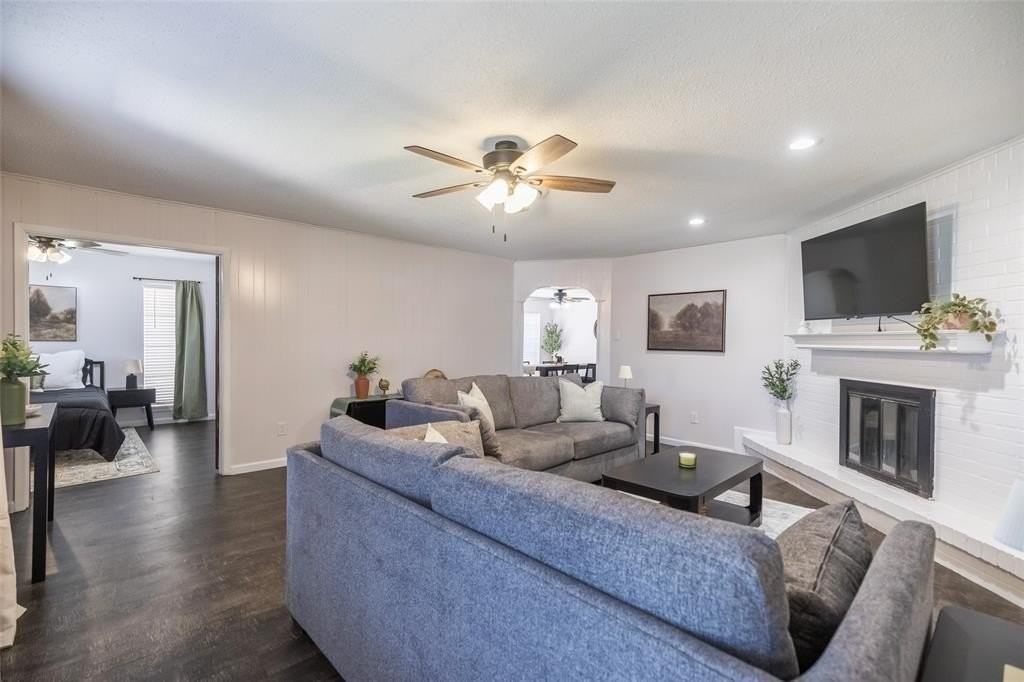 3333 S 27th St - Photo 2 of 35