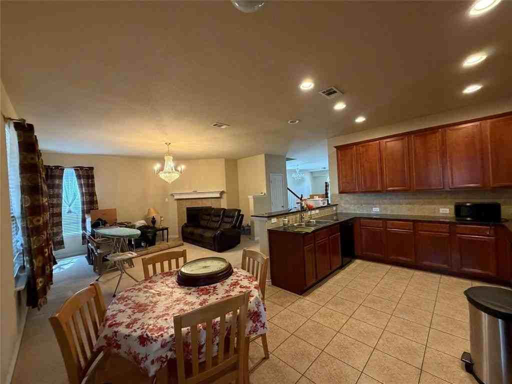 304 Serenade Ln - Photo 6 of 28