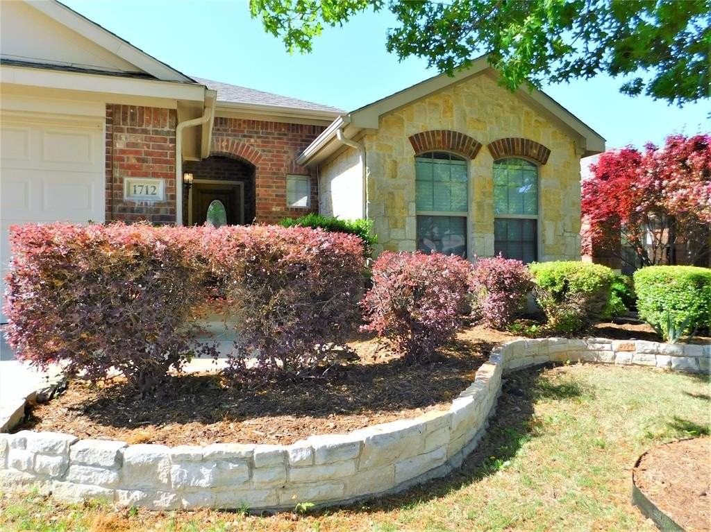 1712 Flamingo Dr - Photo 4 of 33