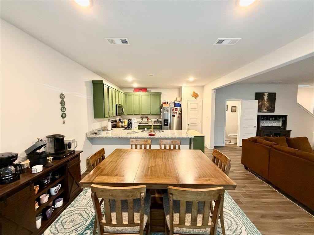 5664 Shore Point Trl - Photo 4 of 29