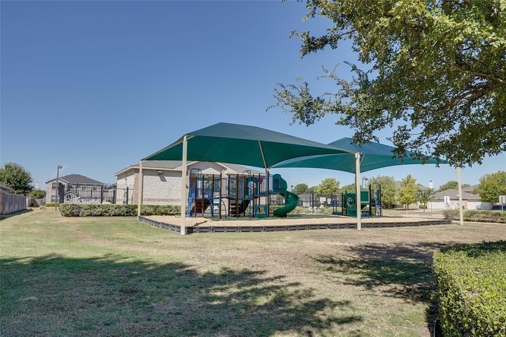 9016 Garden Springs Dr - Photo 3 of 23