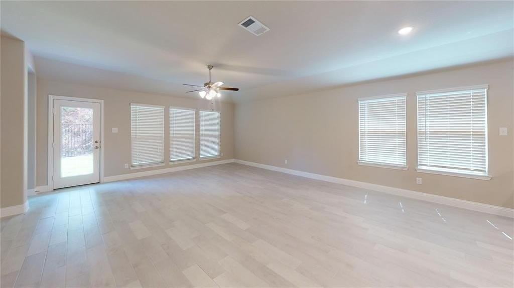 1420 Elizabeth St - Photo 3 of 18