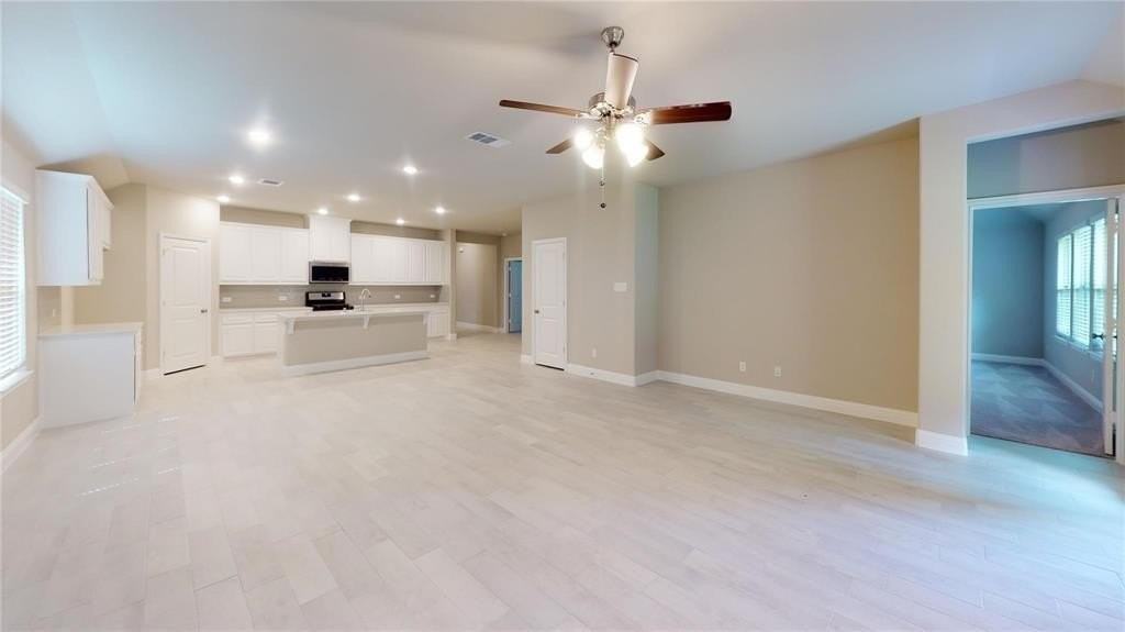 1420 Elizabeth St - Photo 6 of 18