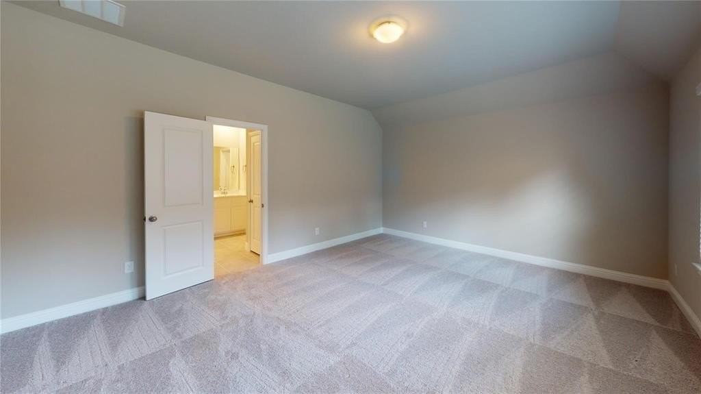 1420 Elizabeth St - Photo 7 of 18