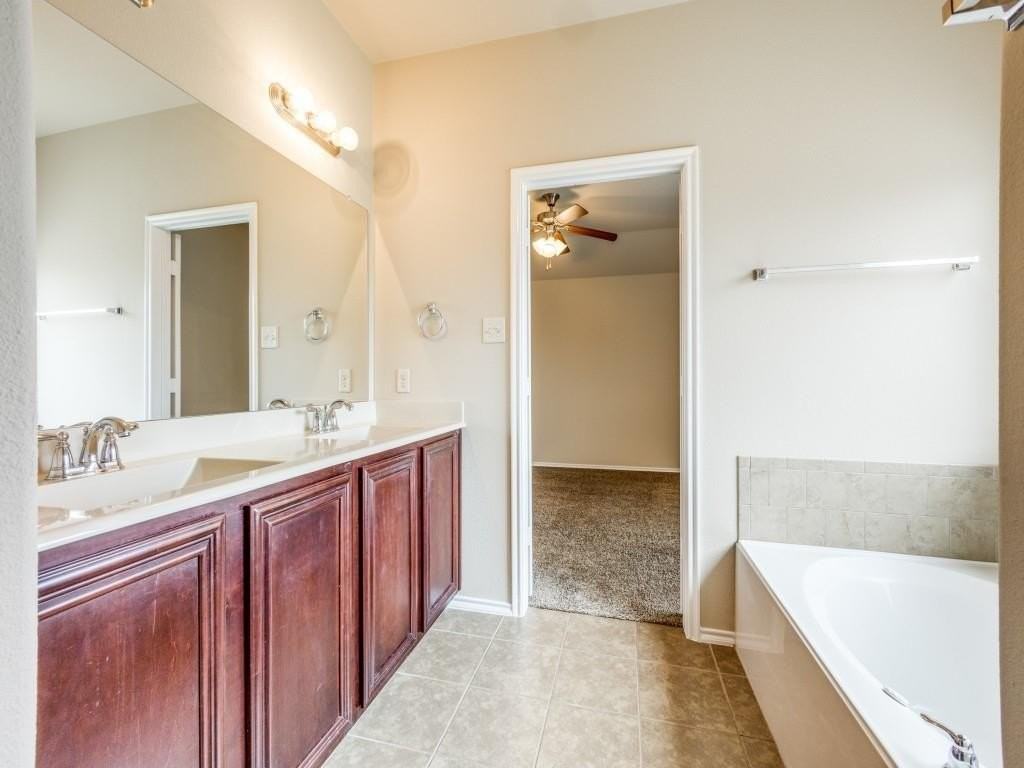 1312 Silver Maple Ln - Photo 3 of 12