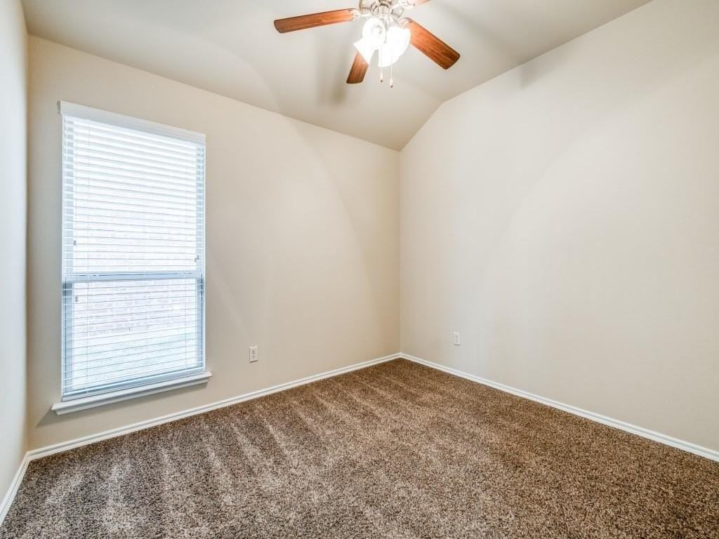 1312 Silver Maple Ln - Photo 5 of 12