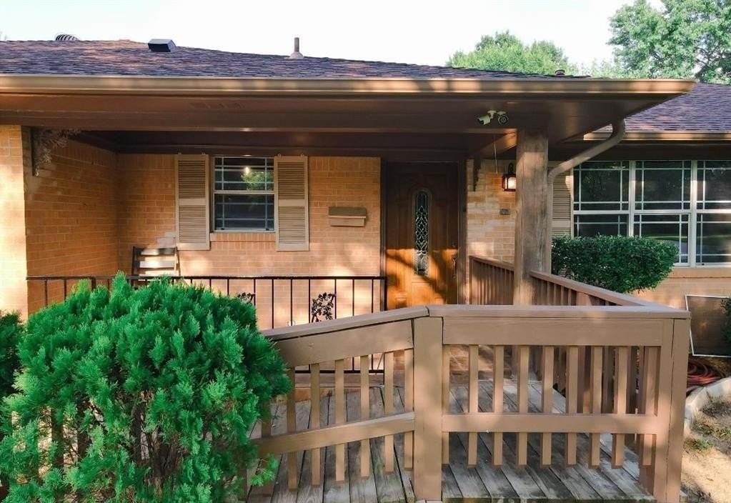 518 Harn Dr - Photo 3 of 20