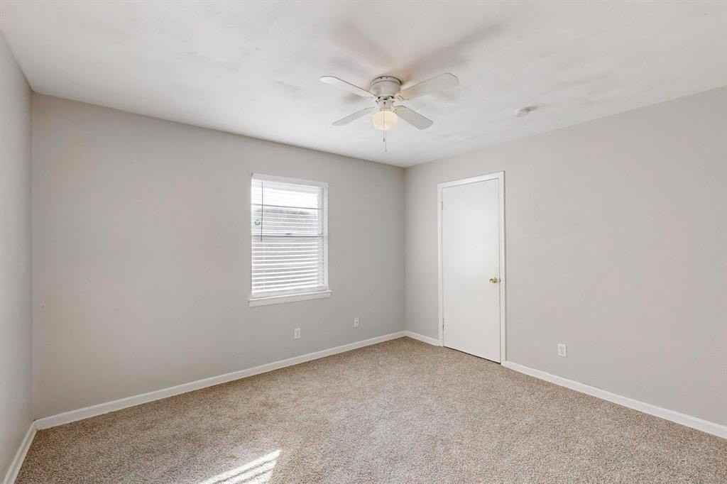 8707 Slay St - Photo 6 of 14