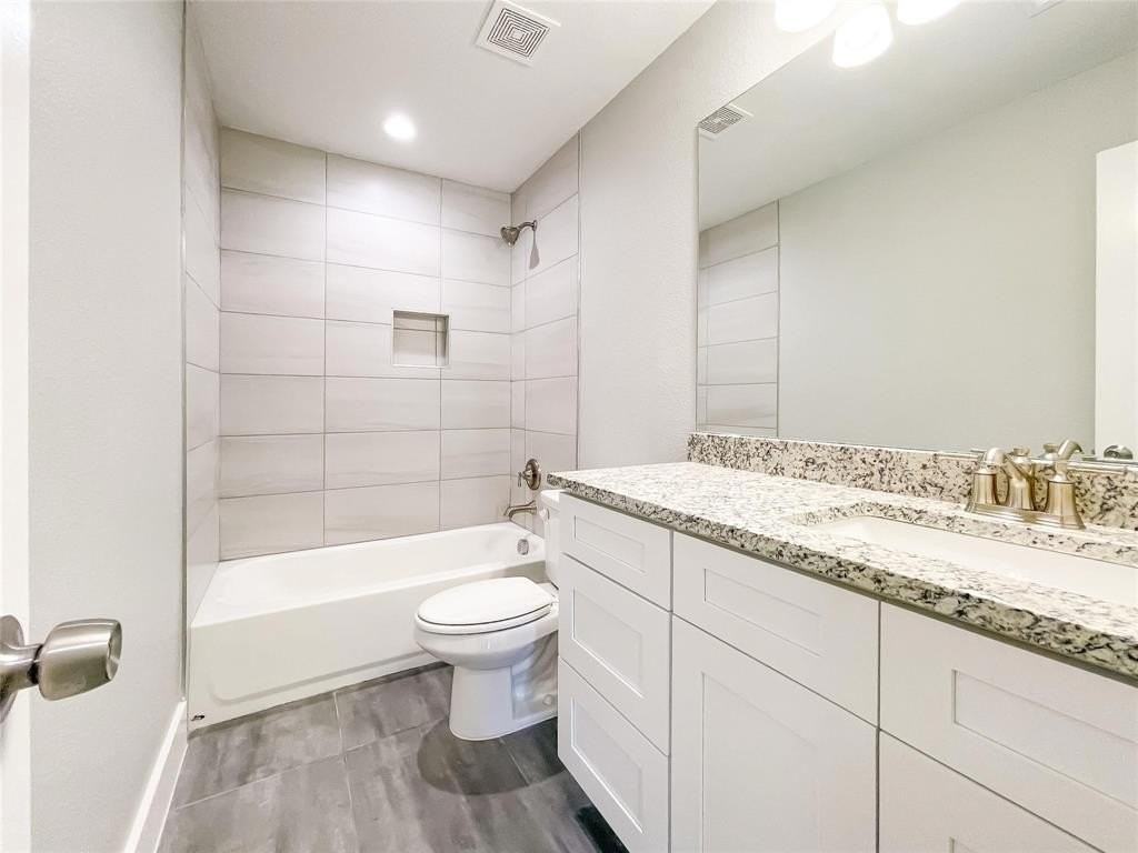 3318 Rutledge St - Photo 6 of 23