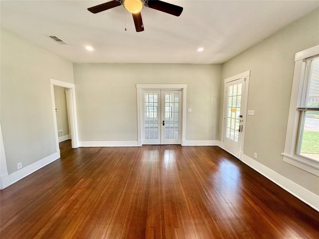 1201 E Lamar St - Photo 4 of 40