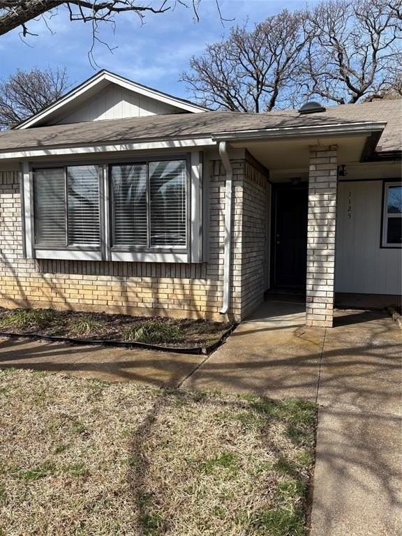 1125 Highpoint Rd - Photo 2 of 10