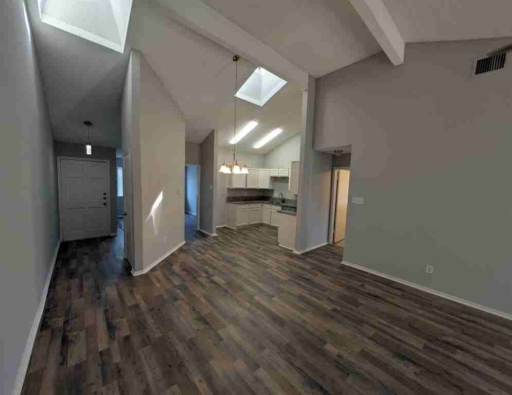 1125 Highpoint Rd - Photo 4 of 10