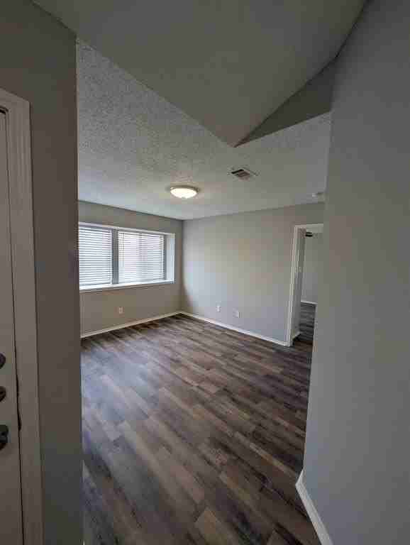 1125 Highpoint Rd - Photo 6 of 10