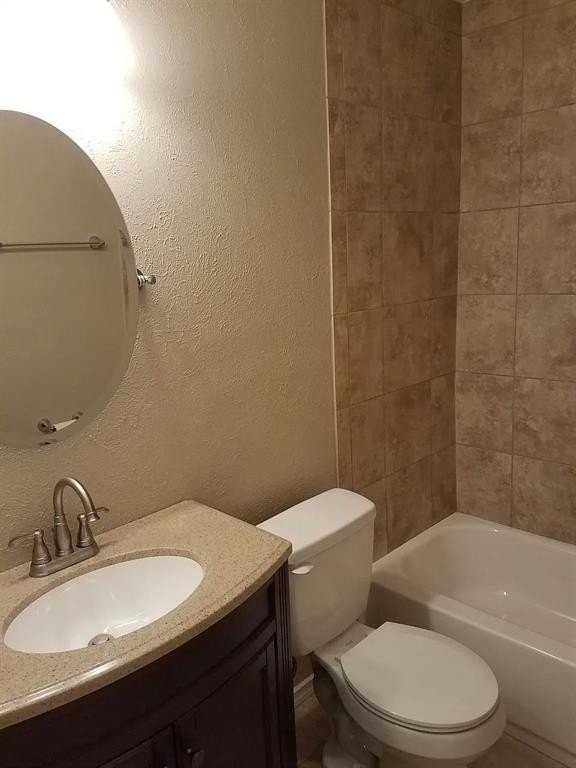 100 Lochness Ln - Photo 2 of 40