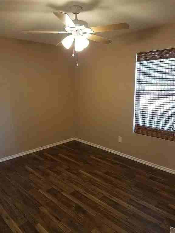 100 Lochness Ln - Photo 7 of 40