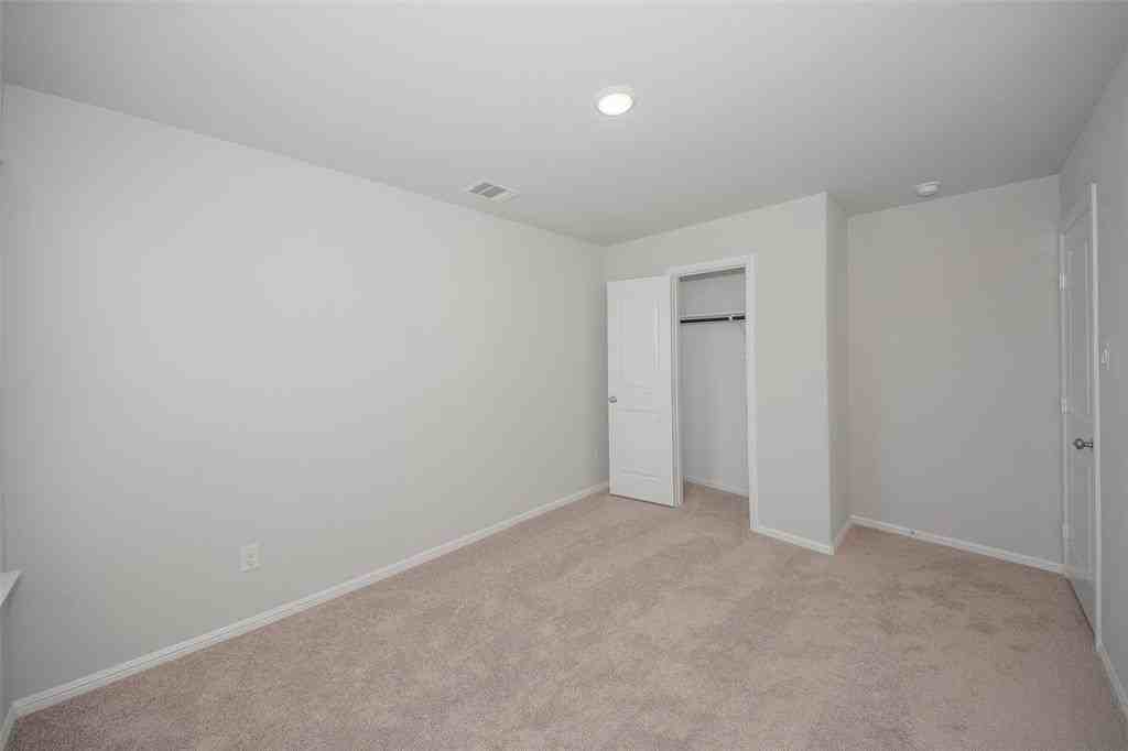 13156 Zion Dr - Photo 6 of 35