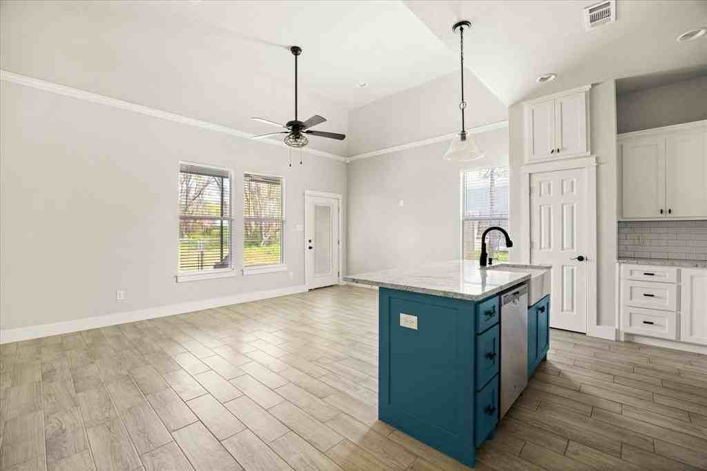 409 Cleveland Rd - Photo 5 of 23