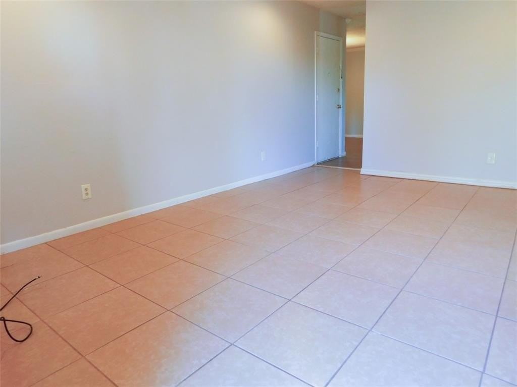 3510 Sagebrush Dr - Photo 3 of 22