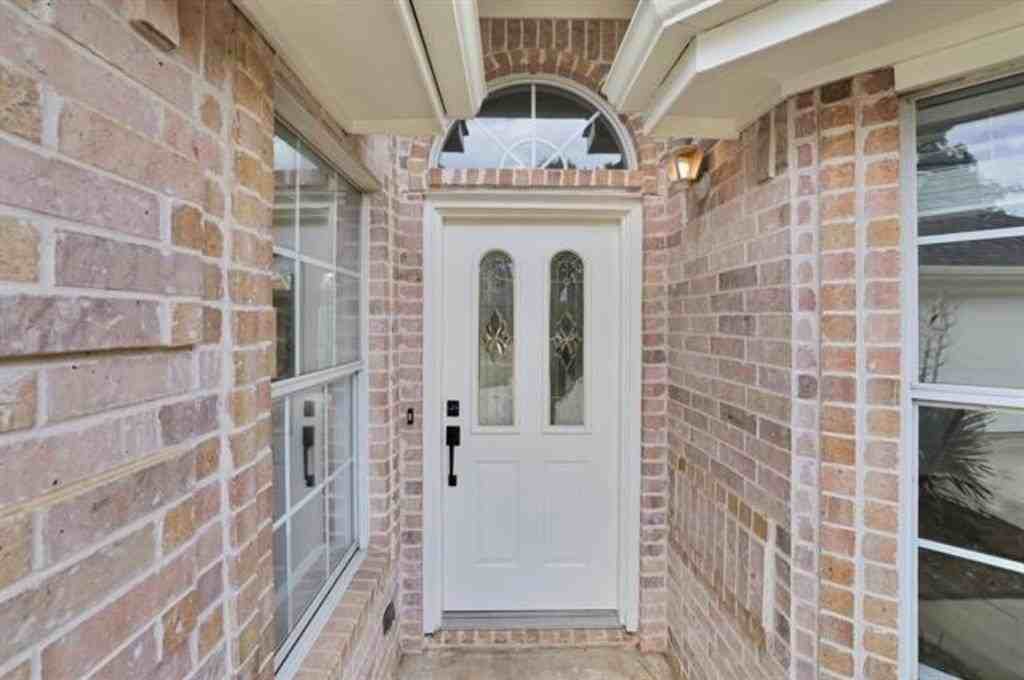 4604 Preston Bend Dr - Photo 3 of 40