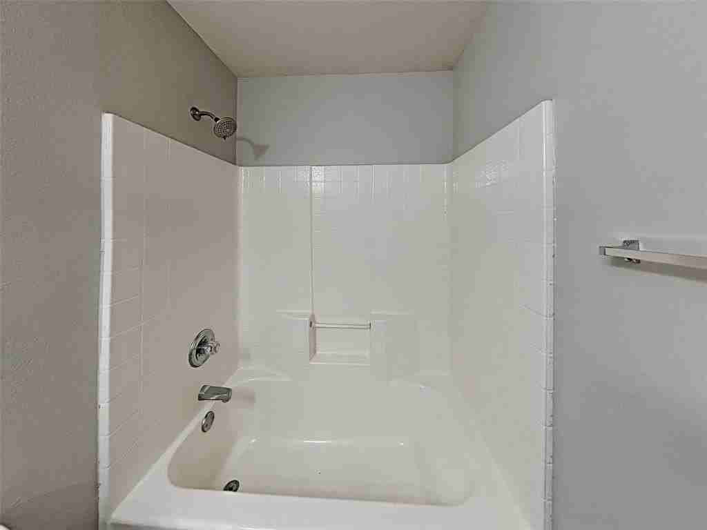 501 Marybeth Dr - Photo 5 of 16