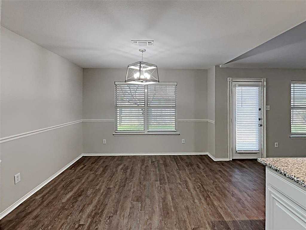 501 Marybeth Dr - Photo 7 of 16