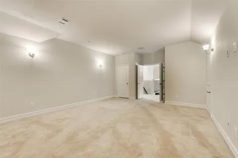 421 Windward Dr - Photo 6 of 40