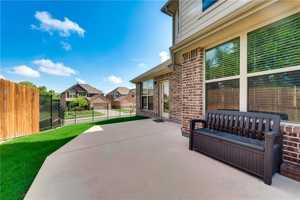 featured image of 1300 Poplar Dr