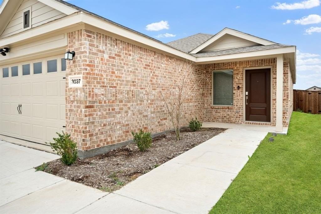 3037 Ashbrook Ln - Photo 3 of 22