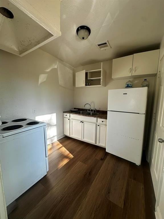 3908 Sumner St - Photo 4 of 12