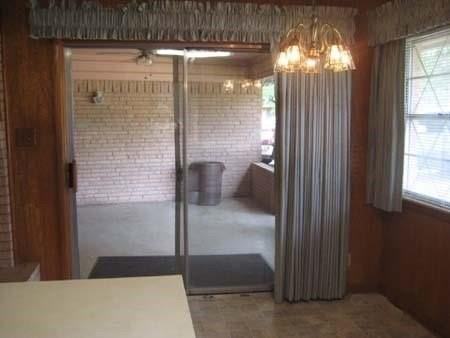 1500 W Baldridge St - Photo 6 of 23