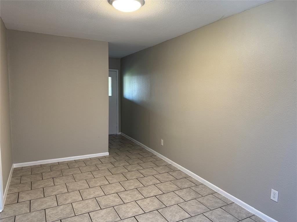 304 Burgett St - Photo 3 of 22