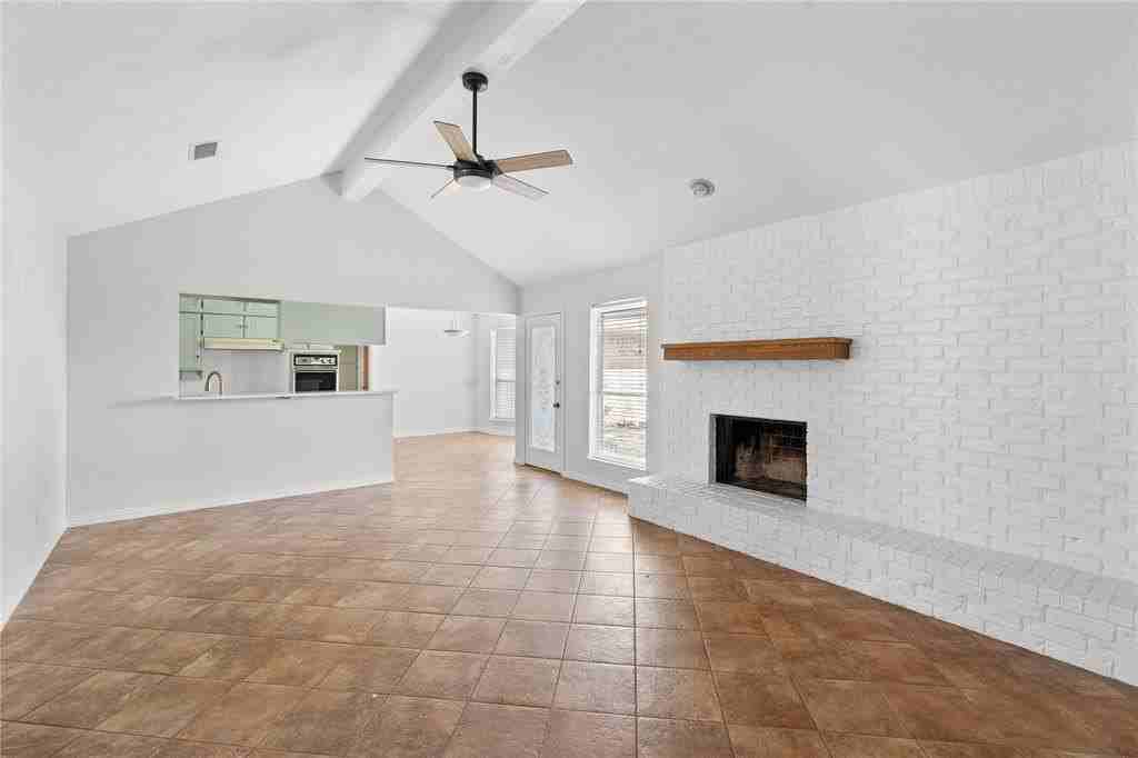 1106 Almond Dr - Photo 4 of 21