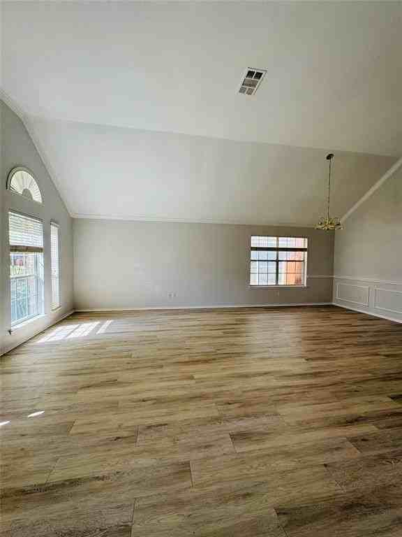 2704 Aspen Dr - Photo 2 of 11