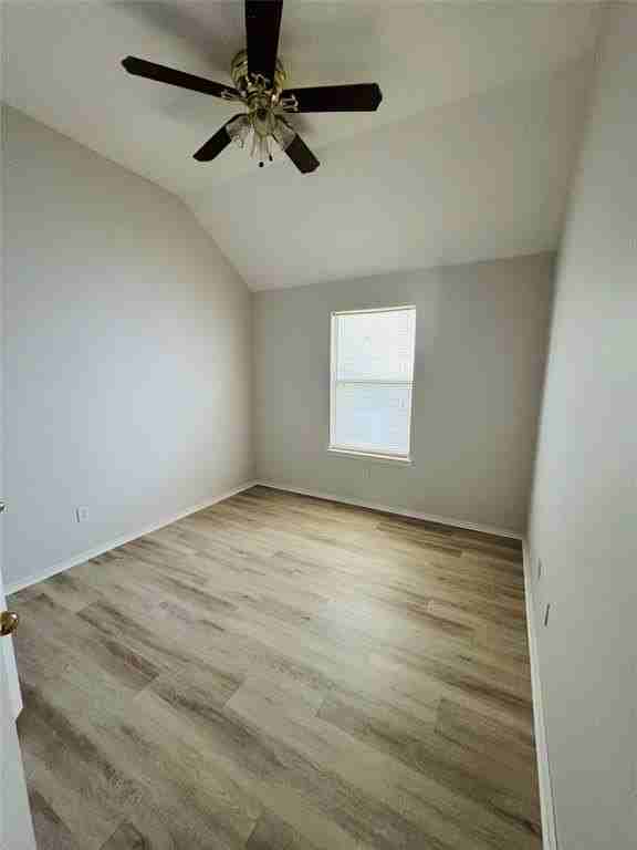 2704 Aspen Dr - Photo 3 of 11