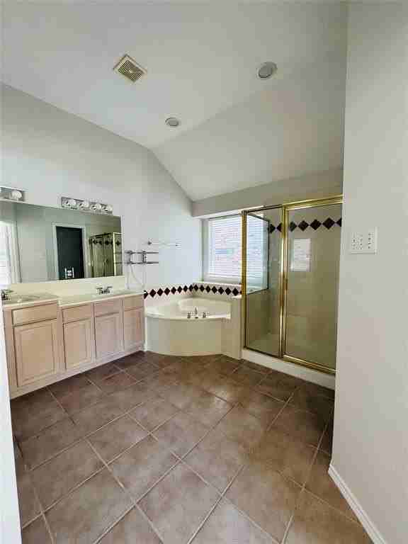 2704 Aspen Dr - Photo 7 of 11