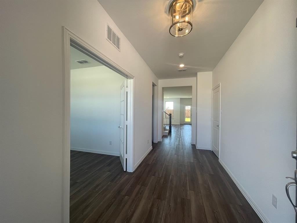 3518 Sunflower St - Photo 5 of 40