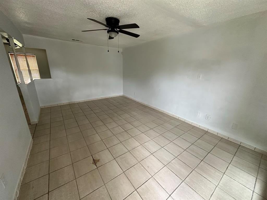 755 Botany Bay Dr - Photo 2 of 13