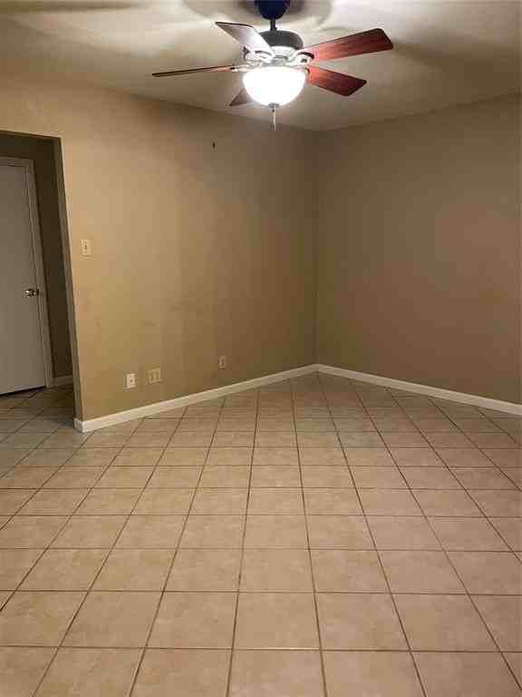 2111 W Pearl St - Photo 5 of 17