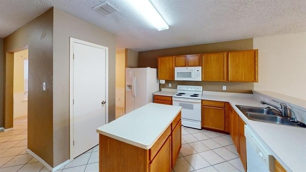 1601 Black Oak Ct - Photo 4 of 22